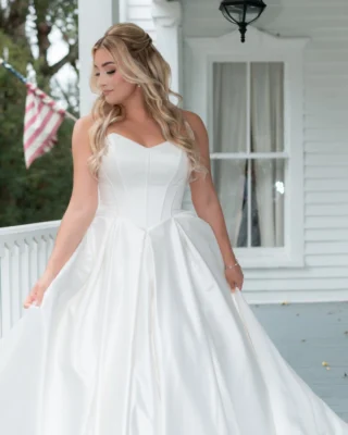Loaner Program | The Perfect Dress